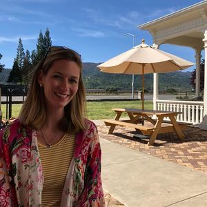 Meet your Posher, Elizabeth